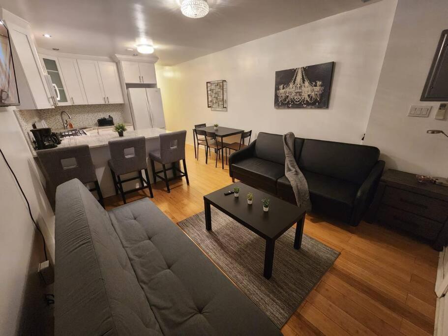 Cosy Modern Home Mins To Nyc! Union City Kültér fotó