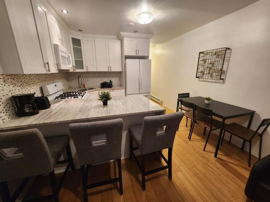 Cosy Modern Home Mins To Nyc! Union City Kültér fotó